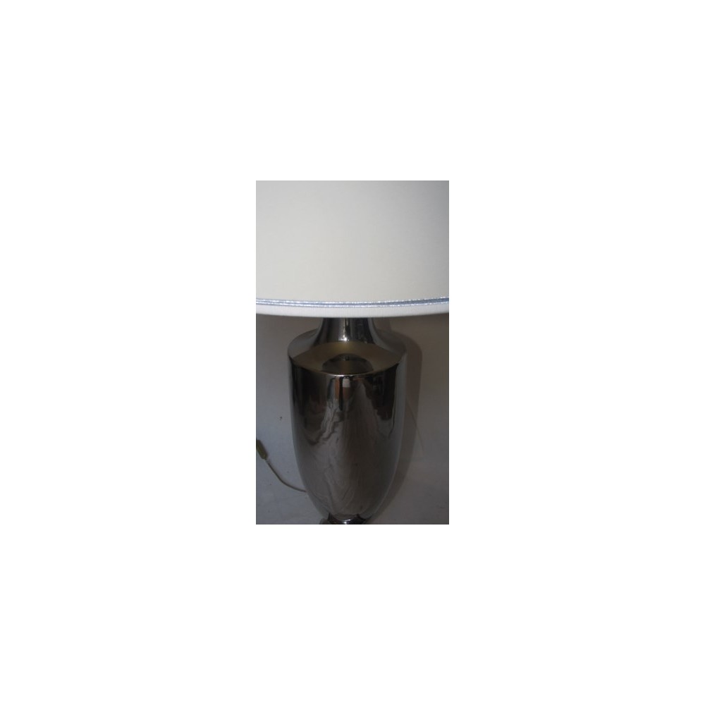 Lampe ceramique Matteuzzi nickel avec abat jour crème et liseret argent. Haut. 95 cm Diam 55 cm