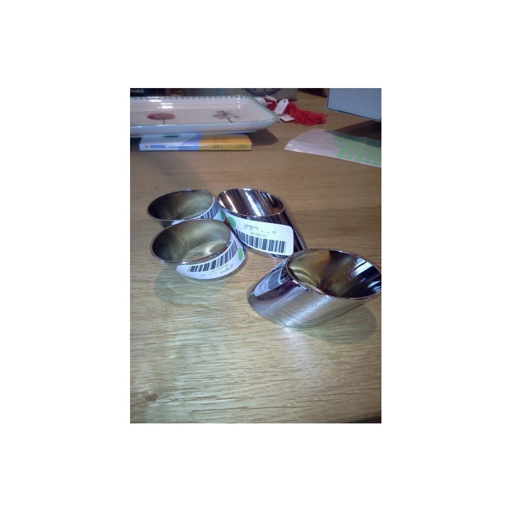 Set de 4 ronds de serviette argentés 