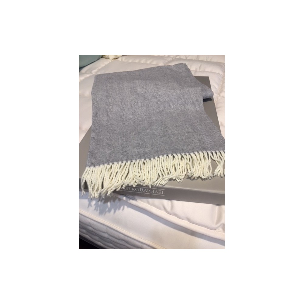 plaid MASTRO RAPHAEL - MEGEVE  130 x 170 cm - 50% cachemire-50% laine col crème 02