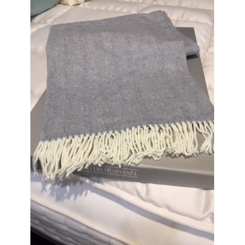 plaid MASTRO RAPHAEL - MEGEVE  130 x 170 cm - 50% cachemire-50% laine col crème 02