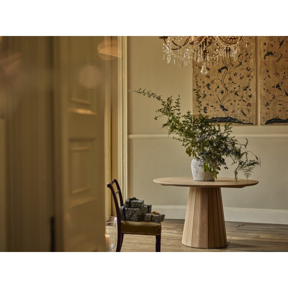 Stratford 4 Seater Dining Round Table, Natural Oak