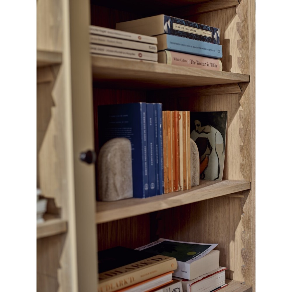 Malborough Book Ends Round